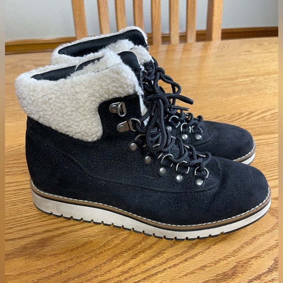 White Mountain Black Snow Boots Size 7.5 - Picture 1 of 7